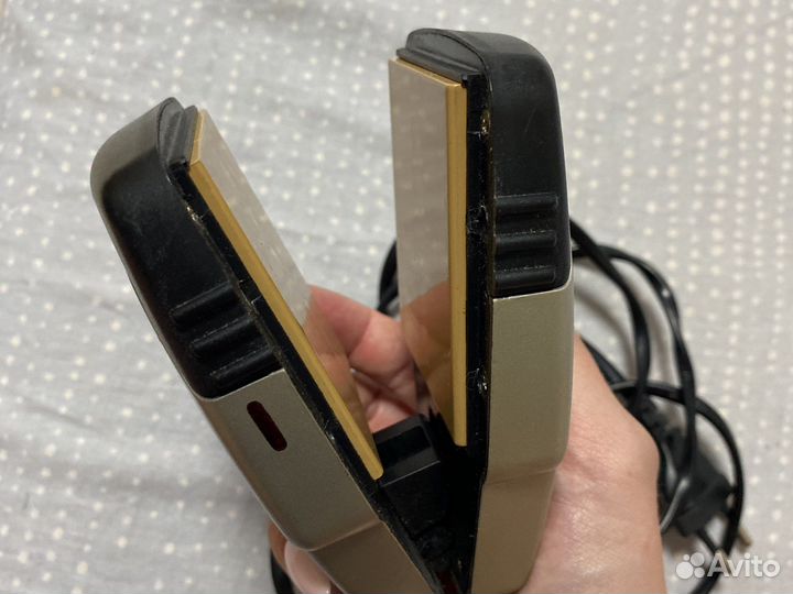 Vitek Дорожный утюжок для волос (выпрямитель)