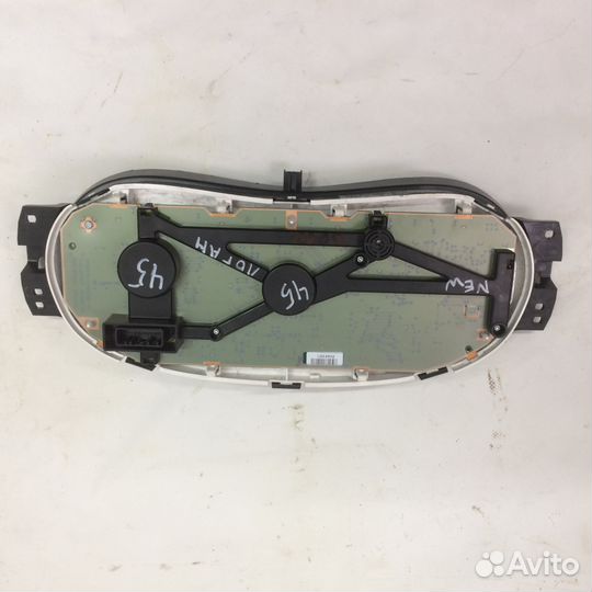 Панель приборов рено Логан 2015г в хроме