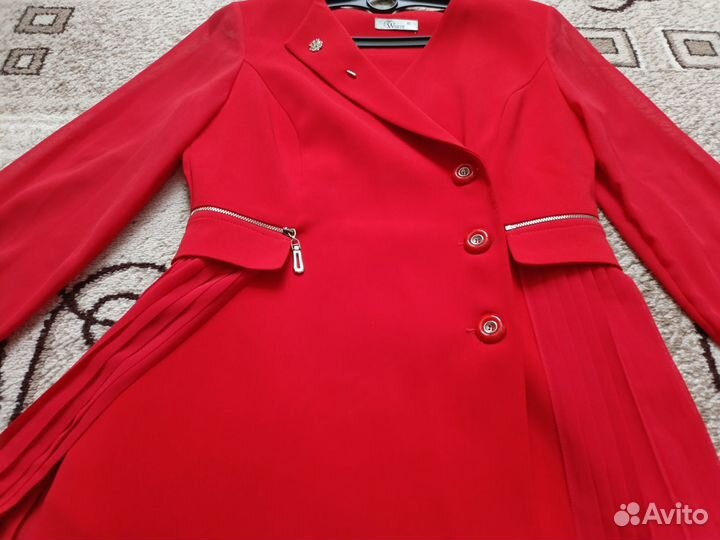 Нарядное платье