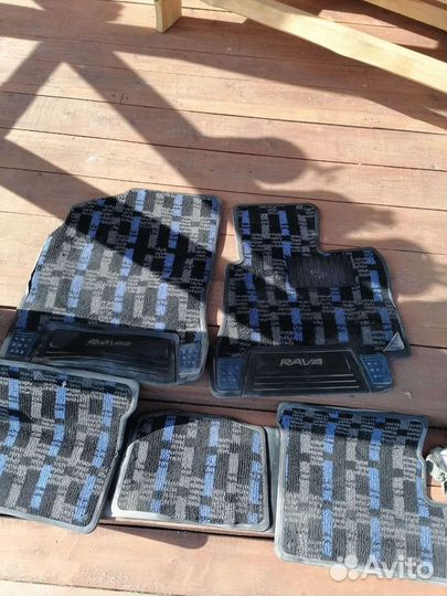 Автомобильные коврики Toyota Rav4
