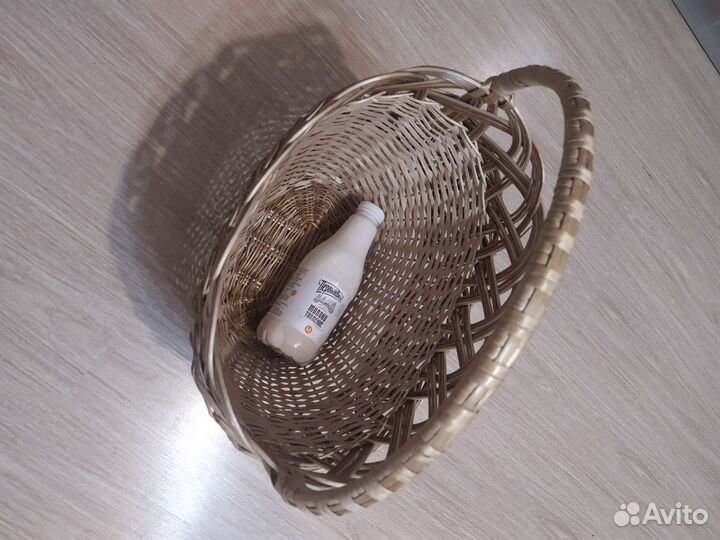 Корзинка плетённая для подарков