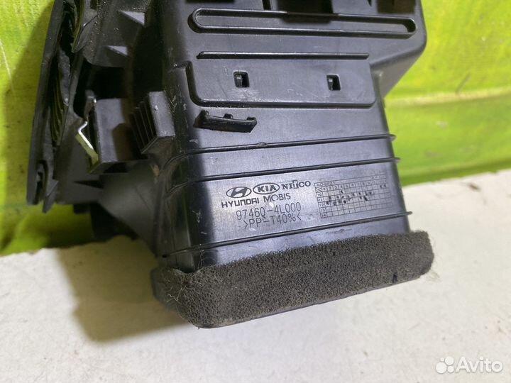 Дефлектор воздушный левый Hyundai Solaris 1