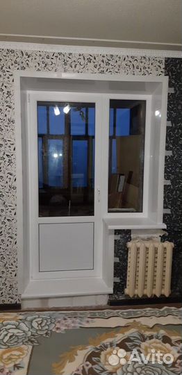 Балконный блок (выход на балкон)