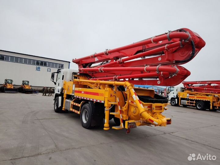 Автобетононасос Isuzu Giga, 2025