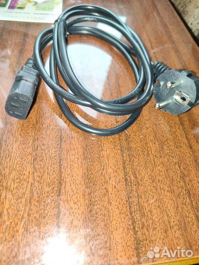 Шнур питания для компьютера