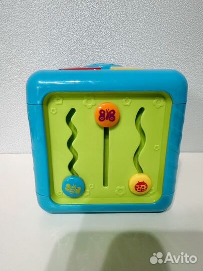 Интерактивный кубик Baby go