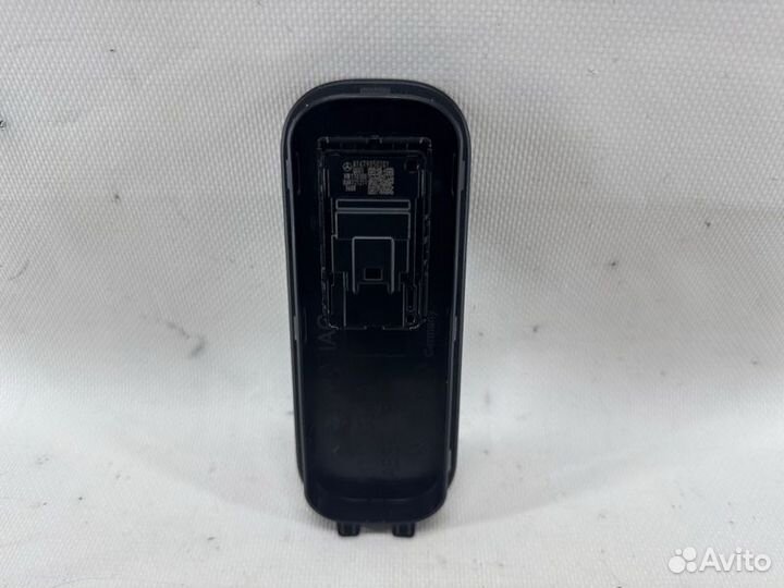 Кнопка стеклоподъемника Mercedes-Benz Cla C118