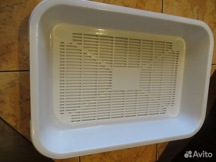 Лоток(6), миска(2), сетка(2),когтеточка