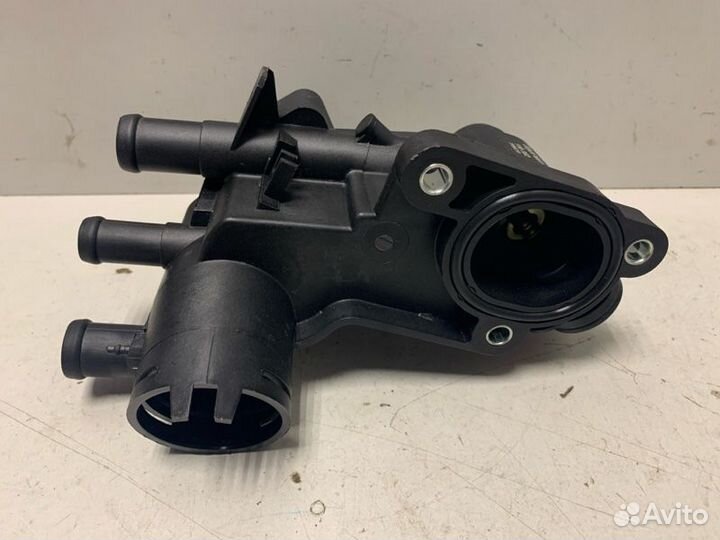 Фланец системы охлаждения Volksvagen Golf Iv/Bora