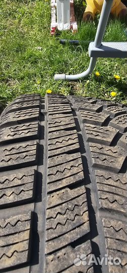 Ovation W-586 225/40 R18 92H