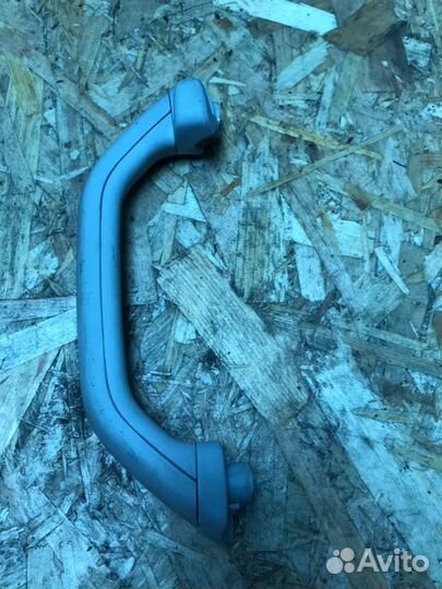 Ручка стойки задняя левая Volkswagen Transporter