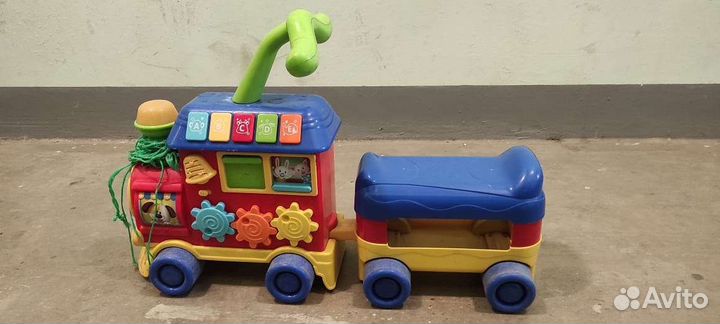 Музыкальный паровозик каталка