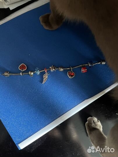 Серебряный браслет с шармами