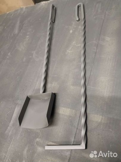 Совок и кочерга