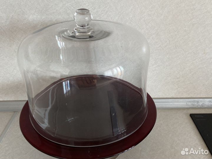 Тортница на ножке с крышкой