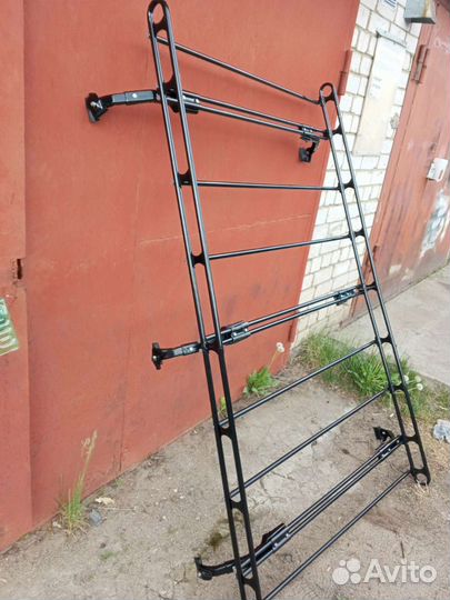 Багажник на крышу легкового автомобиля