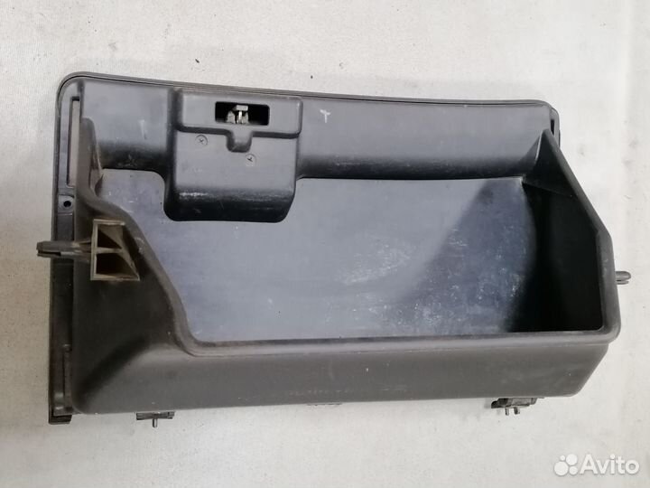 Бардачок пассажирский Toyota Corona ST190 1992-96
