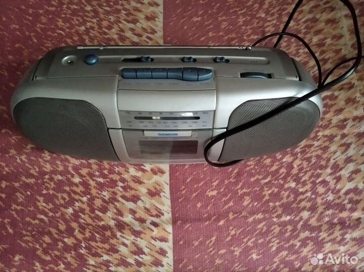 Кассетный магнитофон