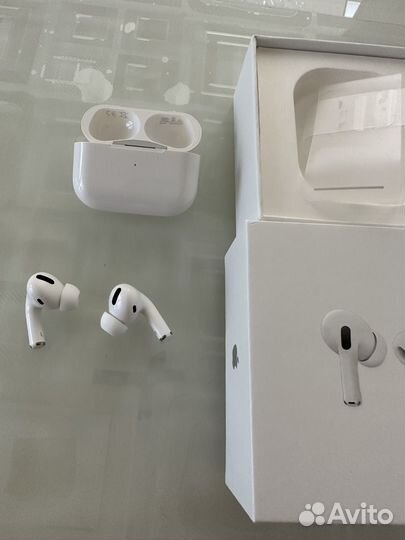 Продаются наушники новые