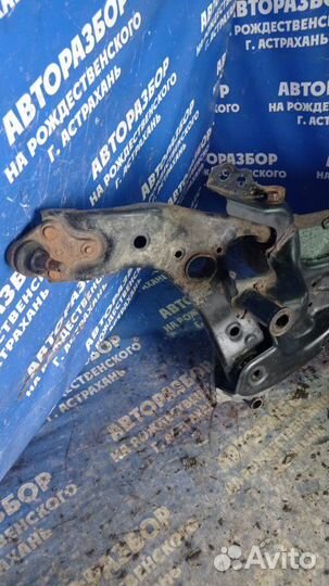 Передний подрамник Toyota Verso минивен 2ZR-FE