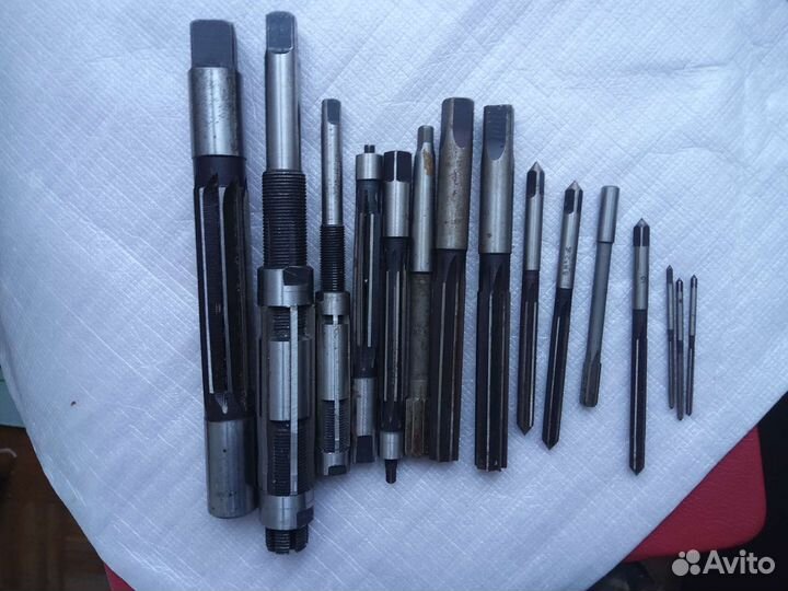 Метчики, плашки, развертки