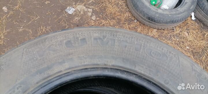 Kumho 722 235/65 R17 19B