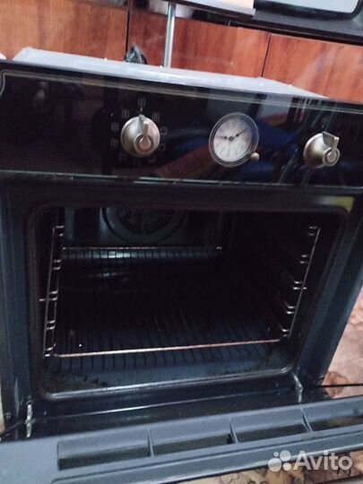 Продам электрический духовой шкаф на запасные част