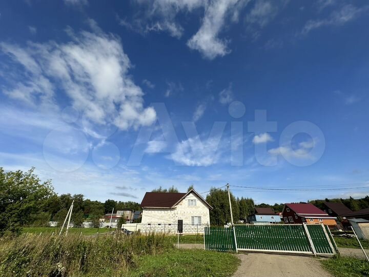 Дом 197 м² на участке 7,1 сот.