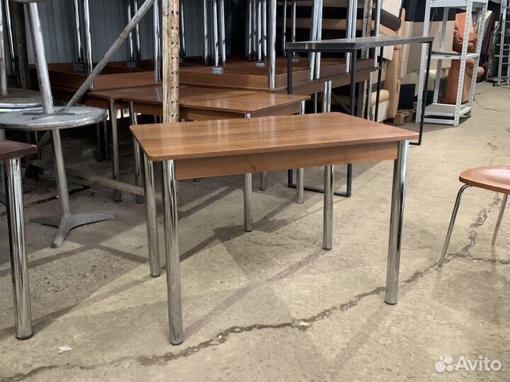 Стол 104.5/70/73.5 крышка лдсп орех ноги хром