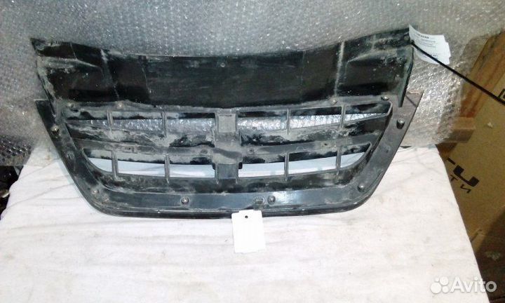 Решетка радиатора передняя Chevrolet Niva