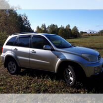 Toyota RAV4 2.0 AT, 2002, 180 000 км, с пробегом, цена 990 000 руб.