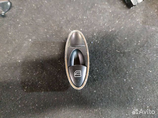 Кнопка стеклоподъемника двери Mercedes-Benz C219