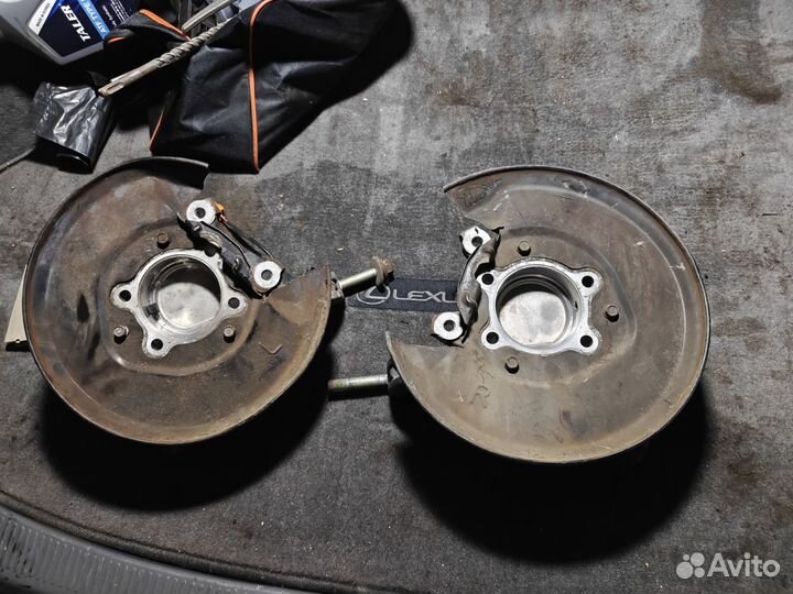 Задние кулаки Honda accord 7