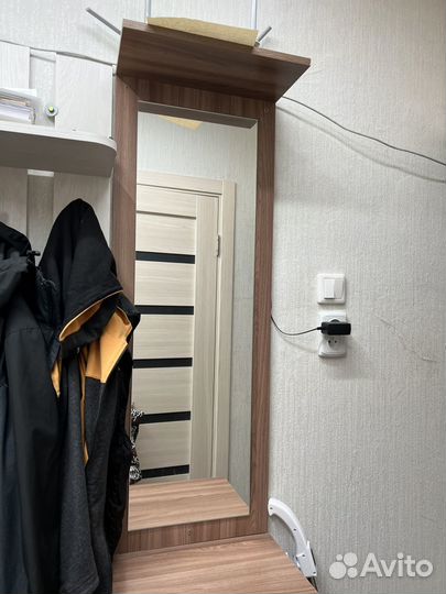 Тумбочка с зеркалом бу