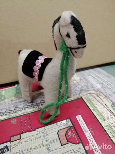 Сувенир из войлока 