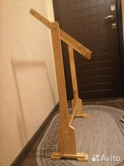 Напольный станок для вышивания