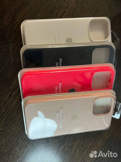 Силиконовый чехол на iPhone