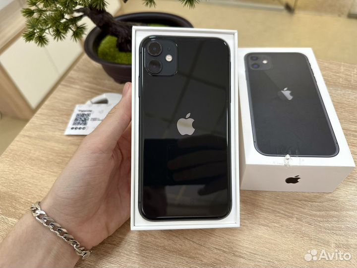 iPhone 11, 64 ГБ