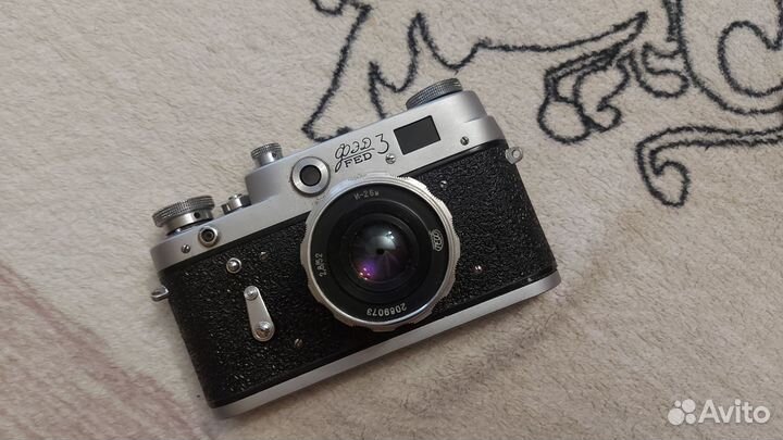 Плёночный фотоаппарат FED 3