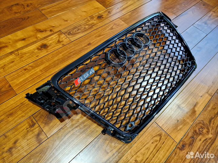 Решетка радиатора Full Black Audi RS4 B8