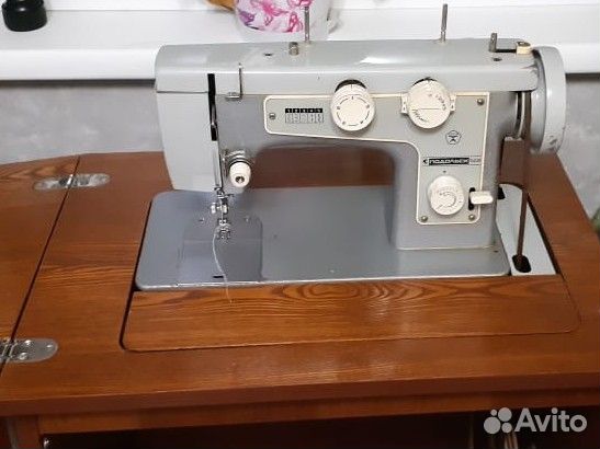Швейная машина ножная
