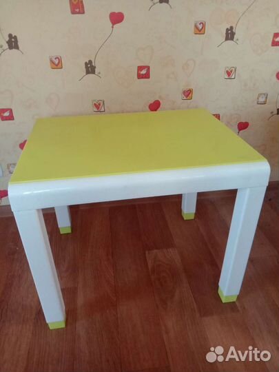 Детский столик