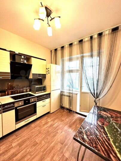 2-к. квартира, 55 м², 4/9 эт.