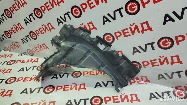 Защита двигателя правая Toyota Funcargo NCP21