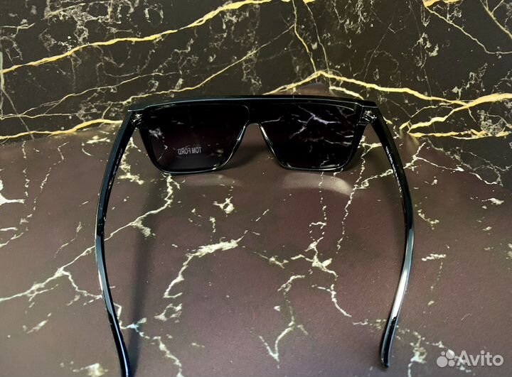 Солнцезащитные очки для мужчин Tom Ford