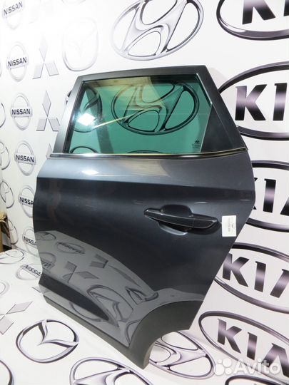 Дверь левая задняя Hyundai Tucson 3