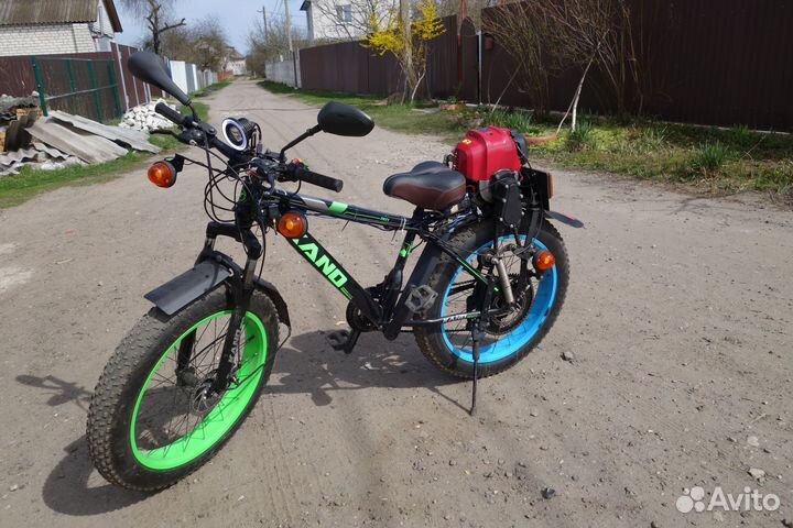 Велосипед с мотором двигатель 4 тактный новый