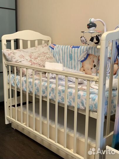 Детская кроватка
