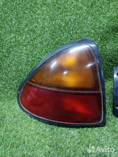 Задние фонари Mazda 323 BA купе