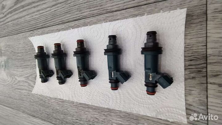 Форсунка топливная Toyota Harrier 1MZ-FE